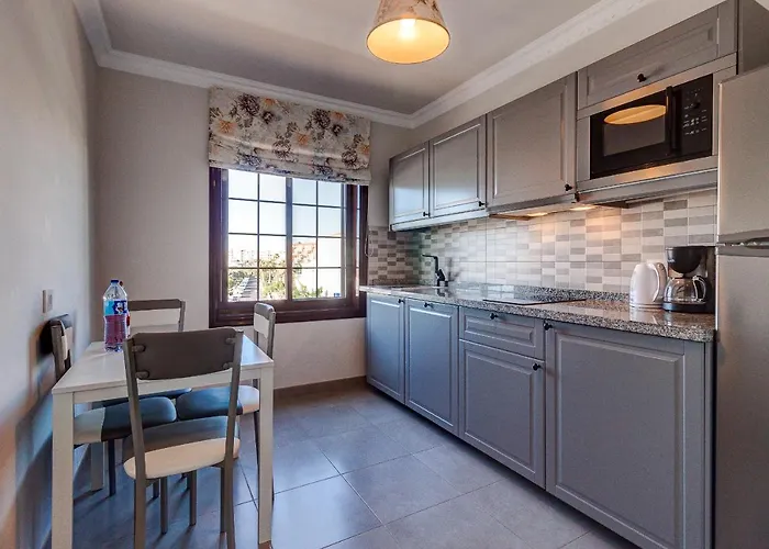 شقة One Bedroom In San Blas, Golf Del Sur, Tenerife سان ميغيل ذي أبونا